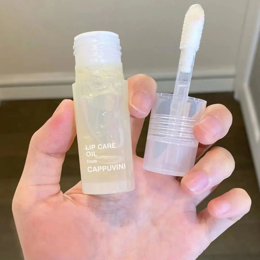 Hydrating Transparent Lip Care Oil for Nourished Lips